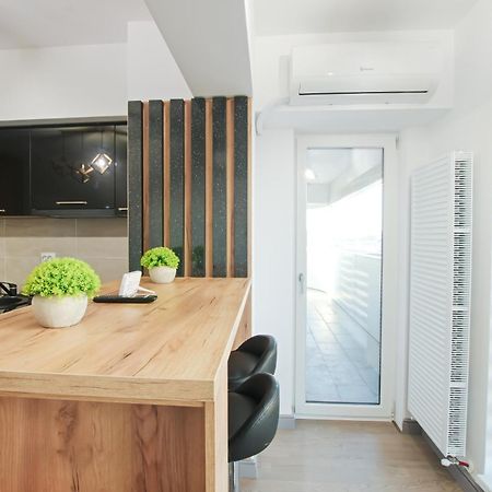 Modernissimo - Urban Perfection Apartment Iasi Ngoại thất bức ảnh